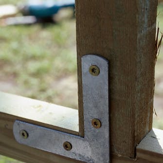 Diy hønsehus: Det lodrette lægte Diy hønsehus: Det lodrette lægte